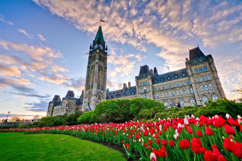 A Picture of Parliament, to signify that this product is site to the work of Canadian public servants. FR